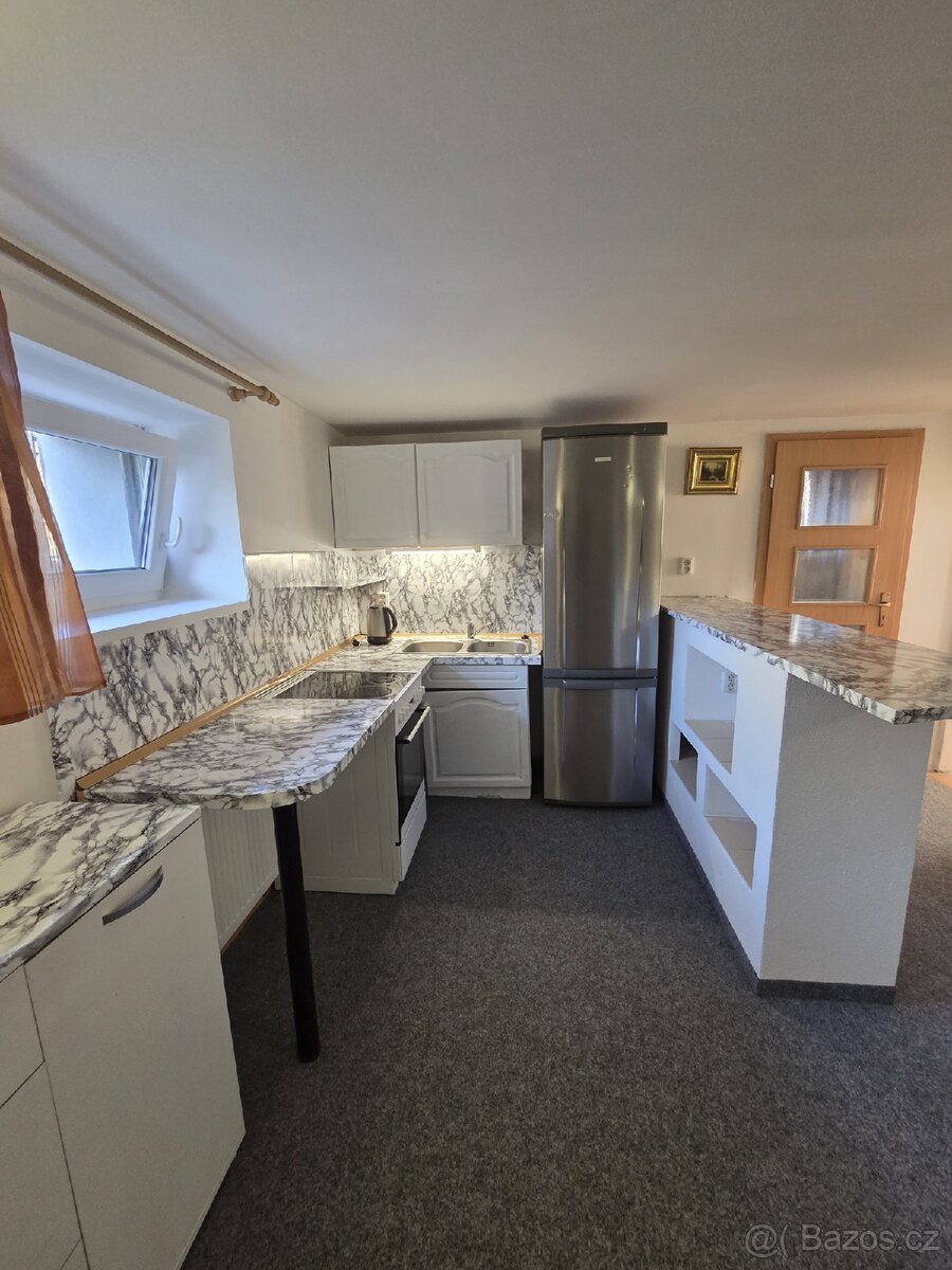 Pronájem bytu Praha 8 v RD - 3