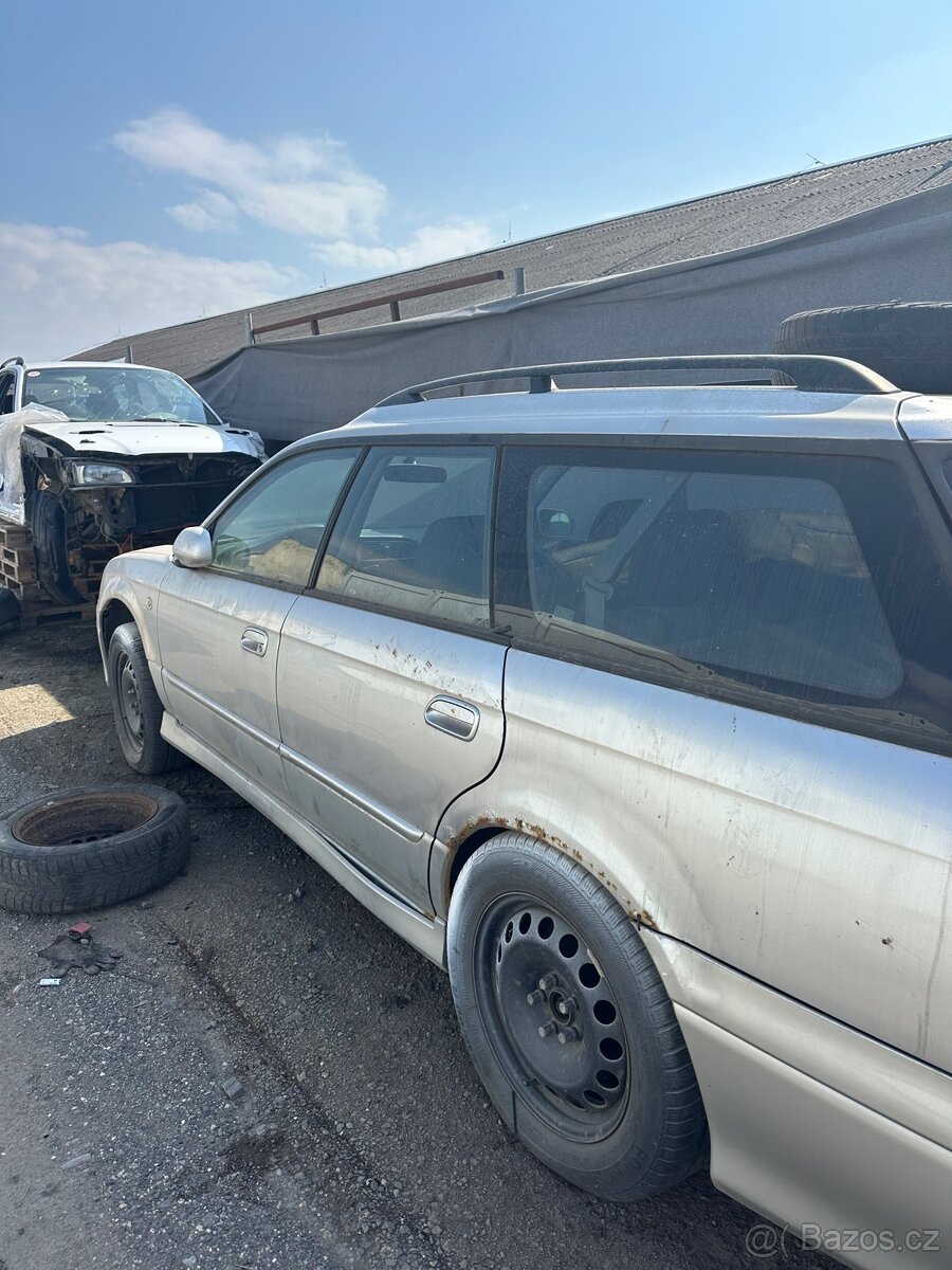 Subaru legacy - 3