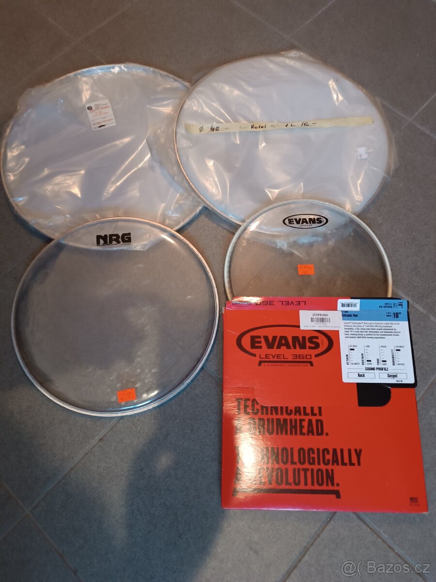 Stojan not. na klarinet kufr,blány bicí,plátky na klar.a sax - 3