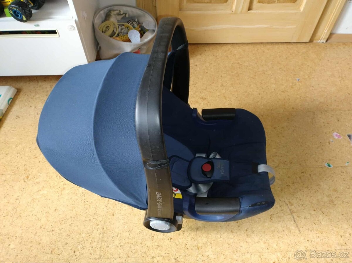 Sedačka Britax Römer baby safe2 i-size + základna - 3