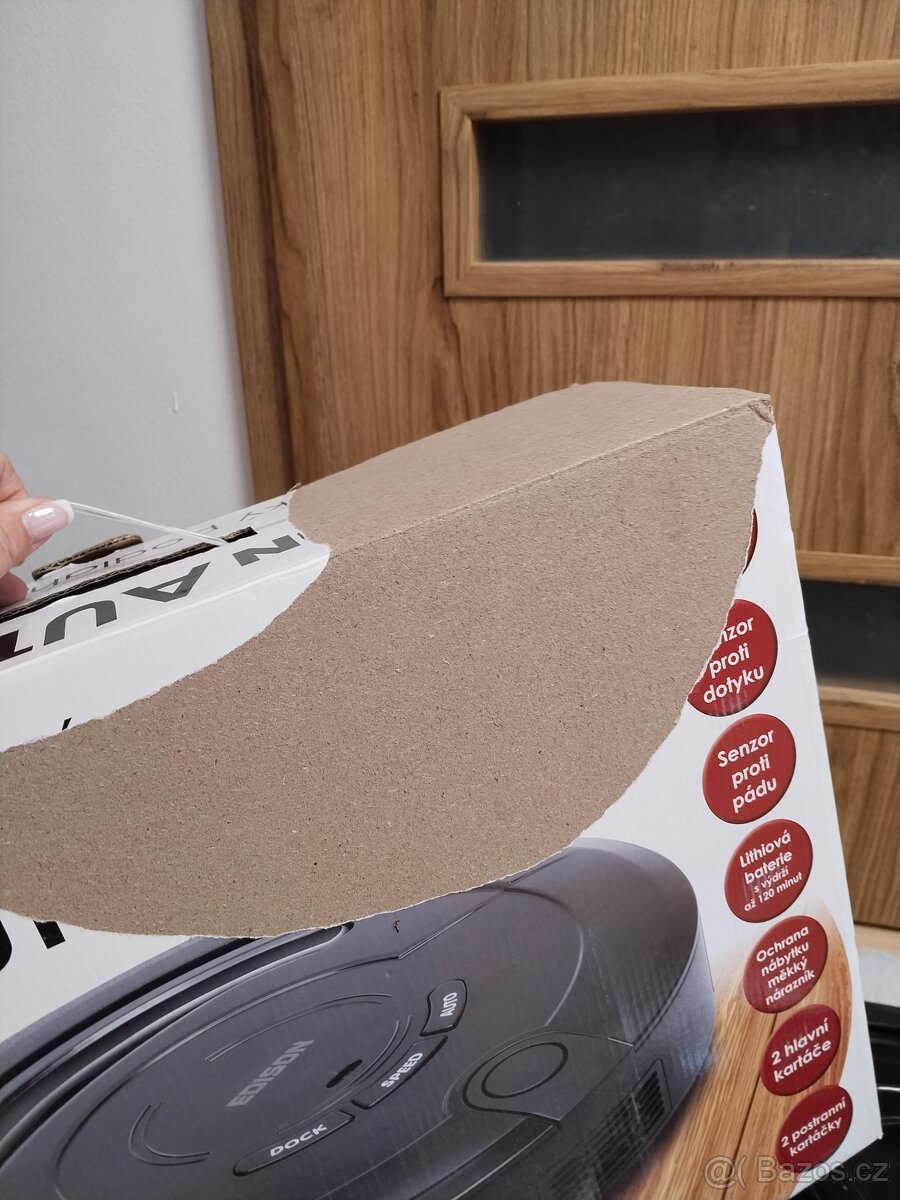 Robotický vysavač Edison - 3