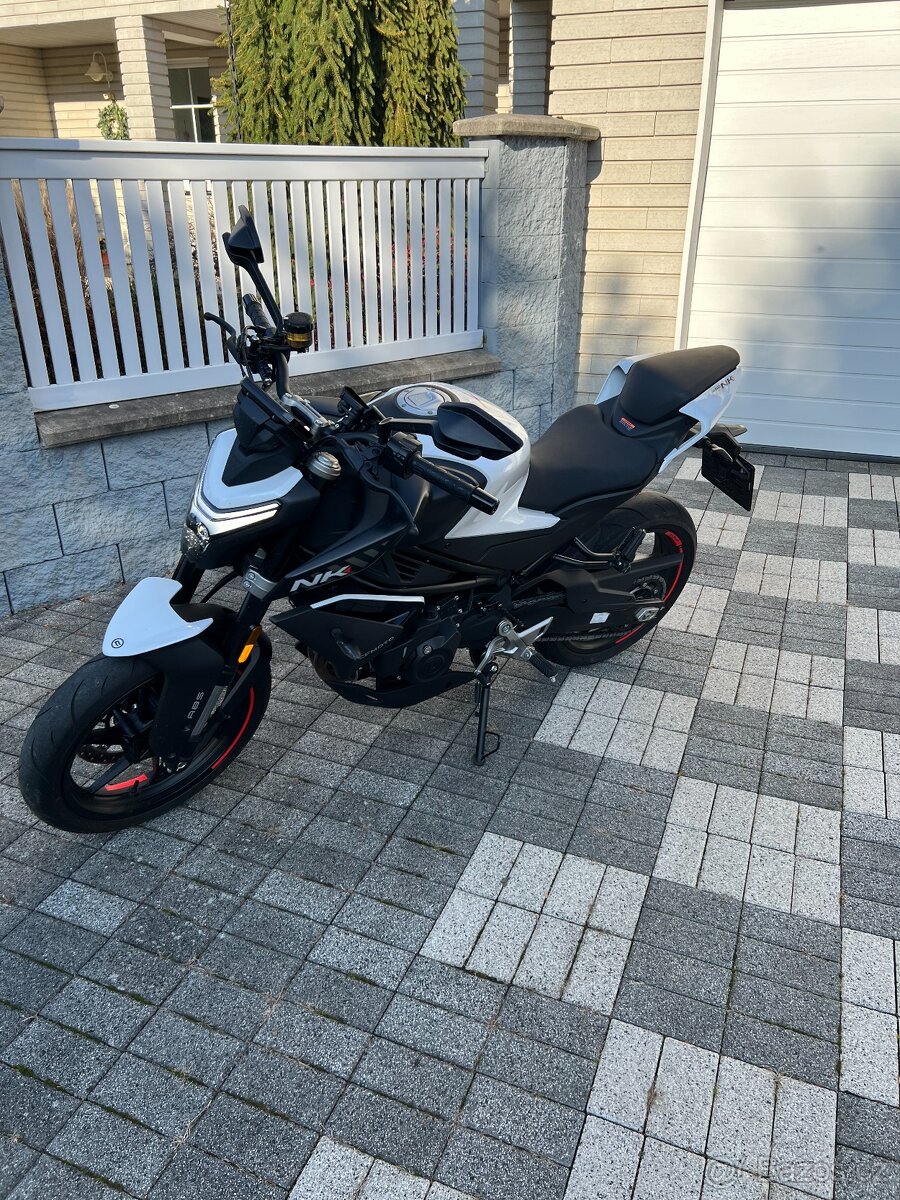 CFMOTO 450NK - 3