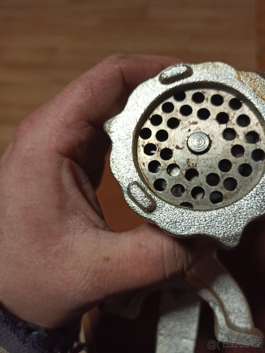 Mlýnek na maso 5 - 3