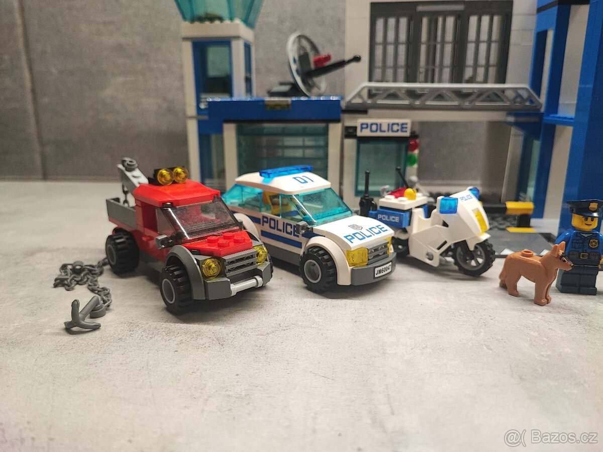 Lego City 60047 - Policejní Stanice - 3