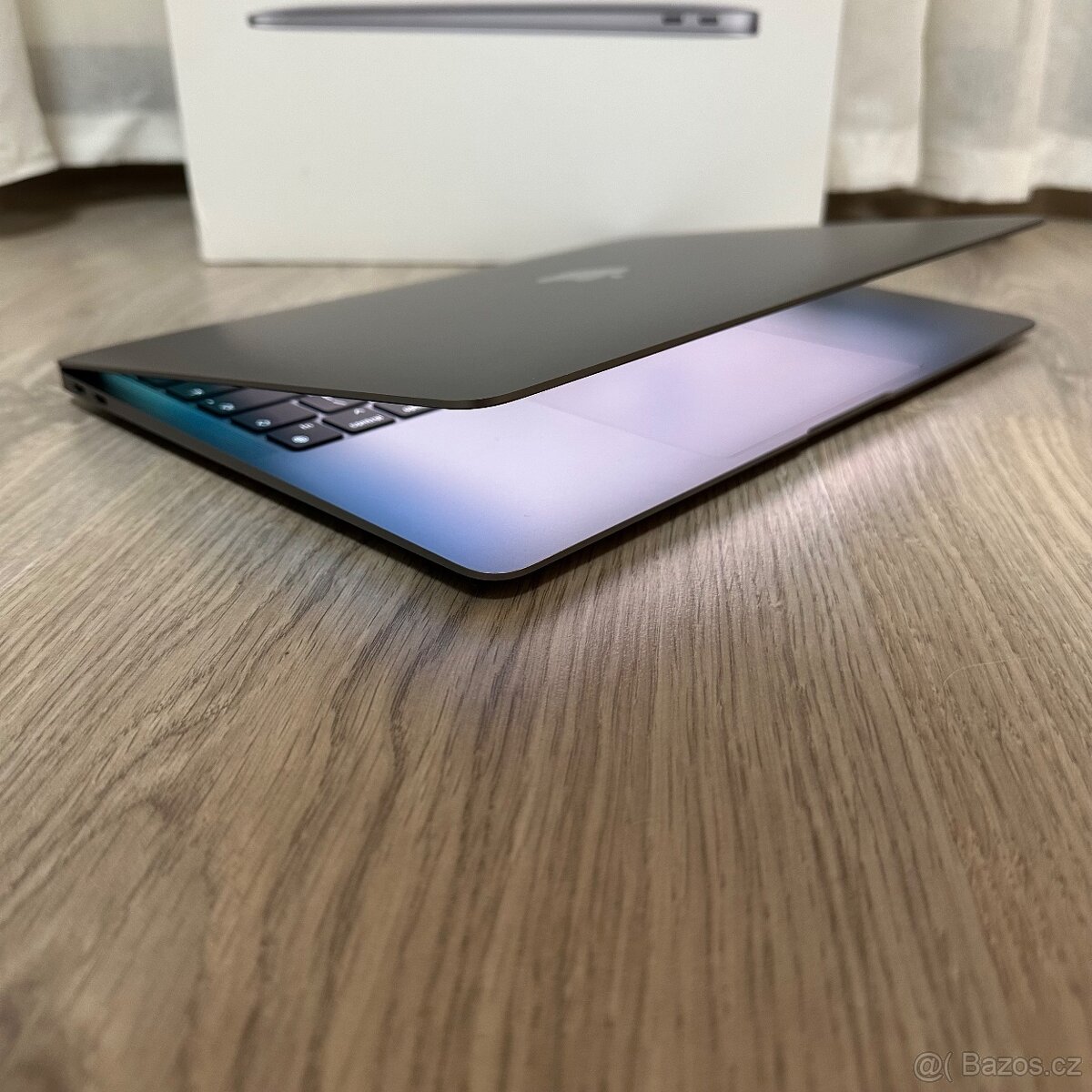 MacBook Air (8GB | M1 | 256gb | 13,3") + Záruka + Apple myš - 3