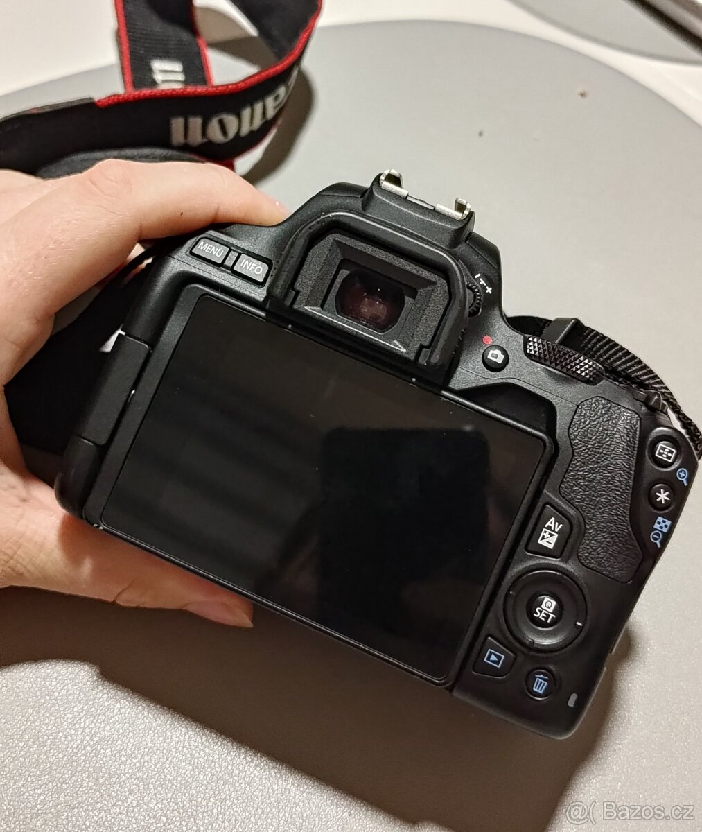 Canon EOS 250D, EFS 18-55mm - 3