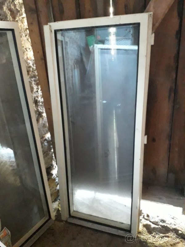 Prodám dřevěné 3 dílné okno - 3