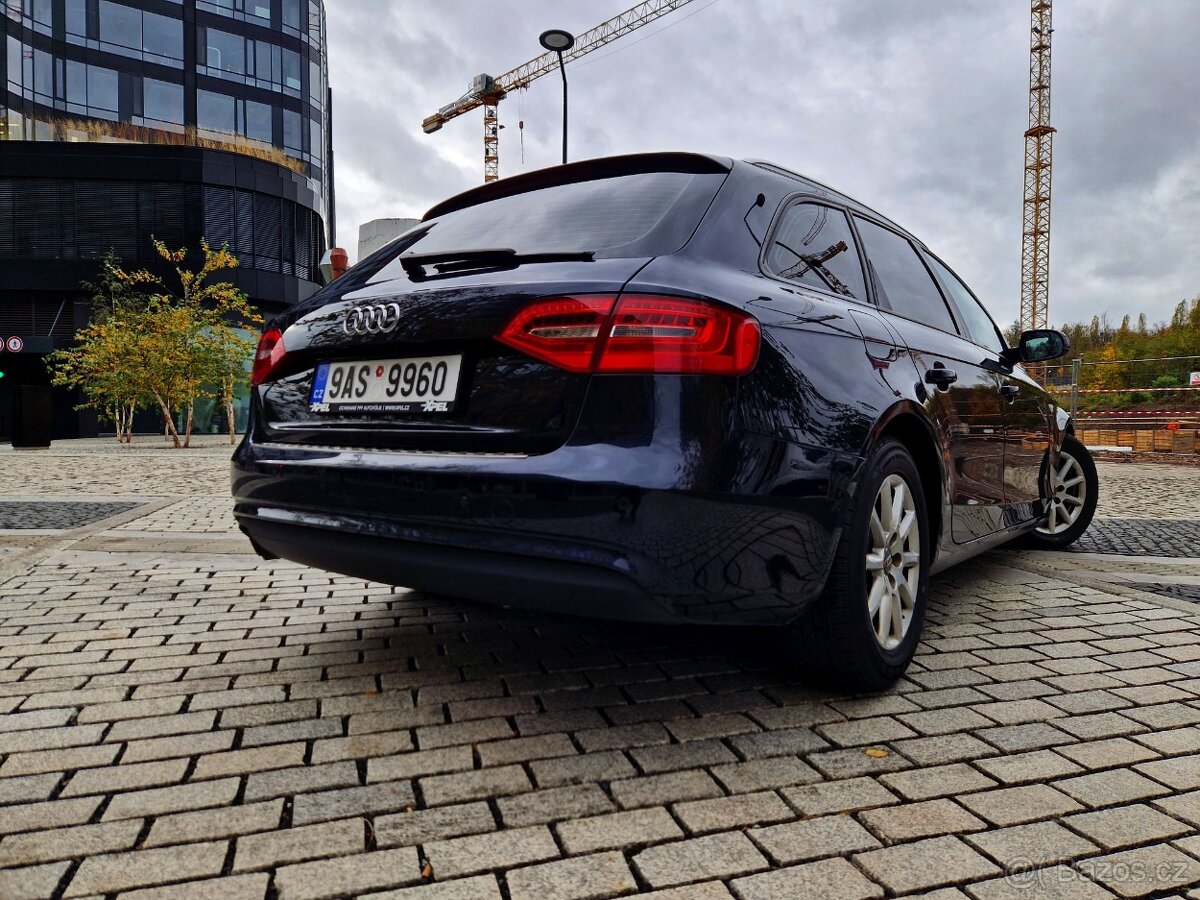 Audi A4 B8 facelift, 2013, 2.0 120 kW, manuál, bi-xenon - 3