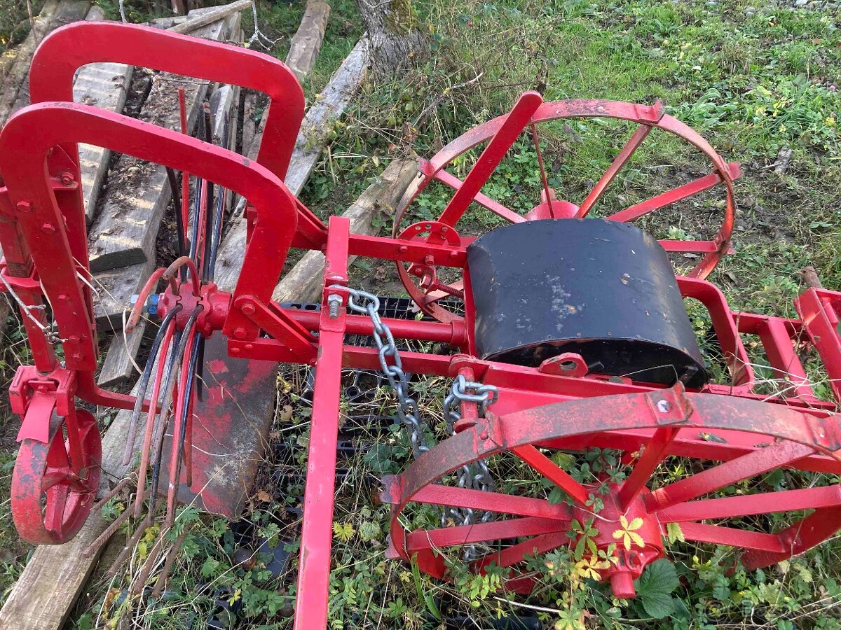 Čert - vyorávač brambor - 3