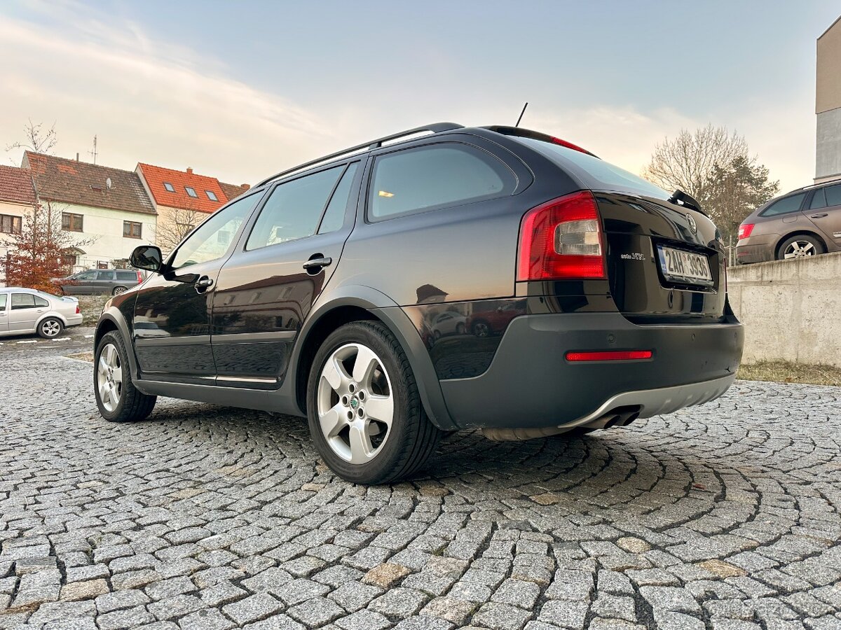 Škoda Octavia Scout 4x4 DSG 2.0Tdi 103kw (2011) - 3