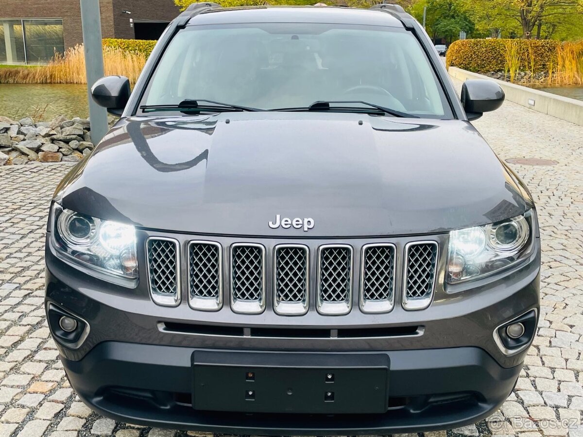 Jeep Compass 2.2CRD 120KW 4x4 MANUÁL KAMERA VÝHŘEV TAŽNÉ - 3