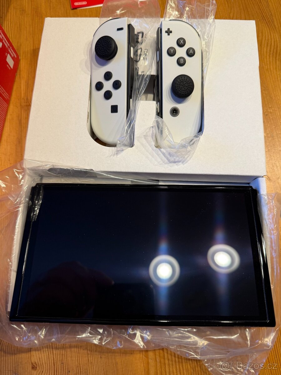 Nintendo Switch OLED 7" 64GB White dock - 3