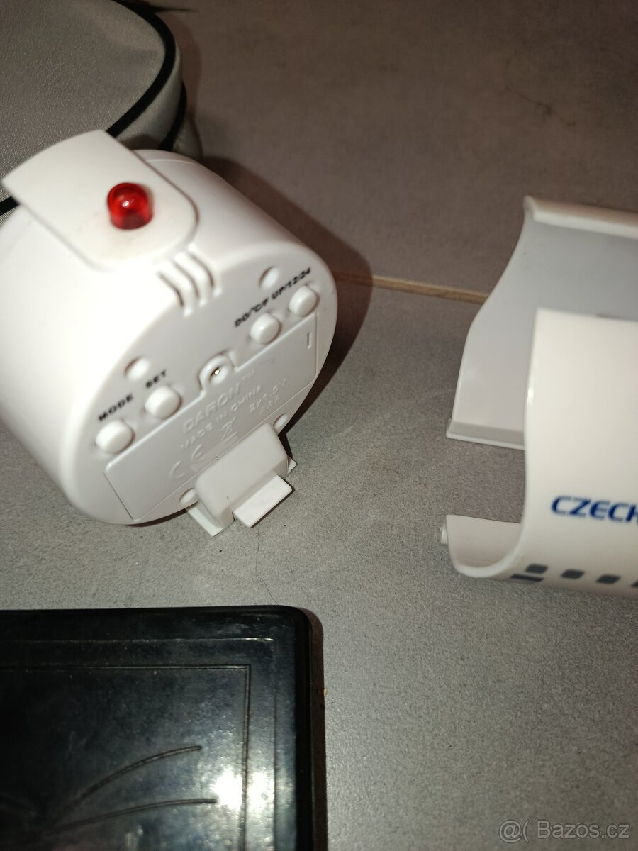 Budík Czech Airlines a další letecké suvenýry - 3