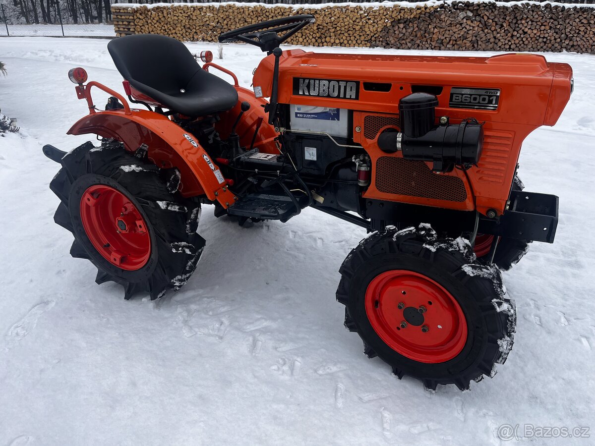 malotraktor Kubota B6001 3válec 4x4 - 3