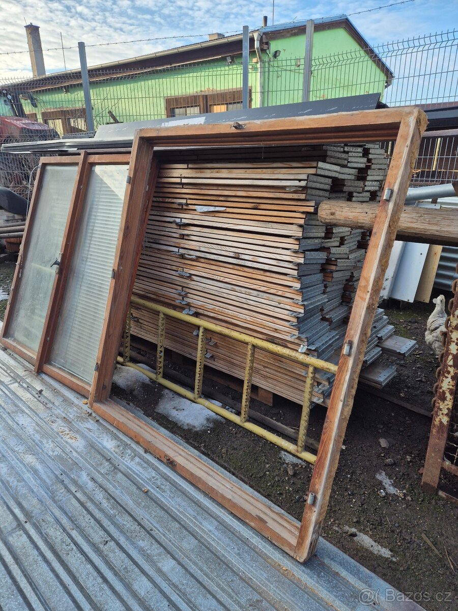 Dřevěné okno + rám - 3