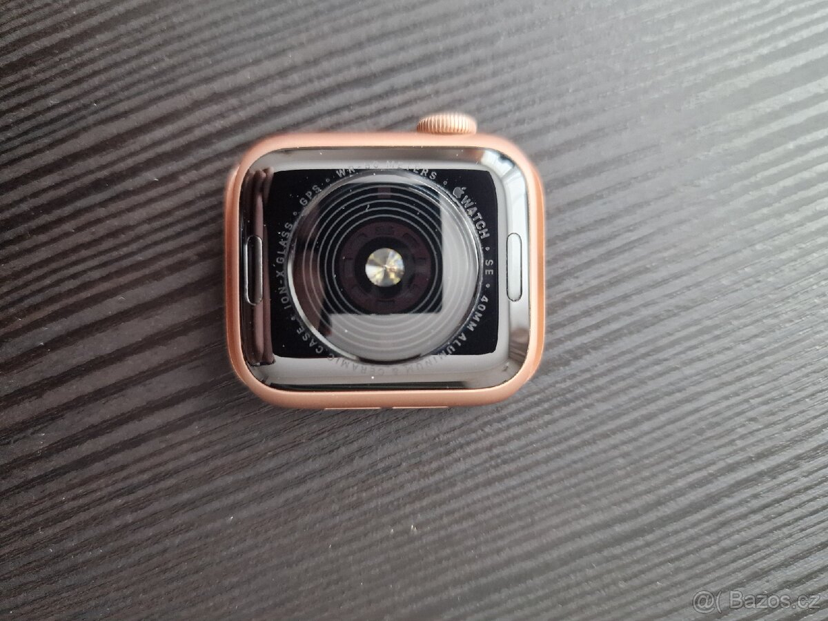 Hodinky Apple Watch SE - 3