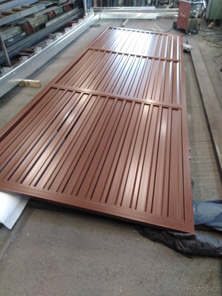 Pojezdová brána - 3