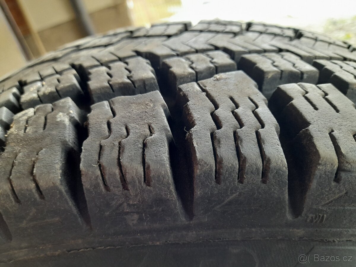 Vranik 195/70 r15 - 3