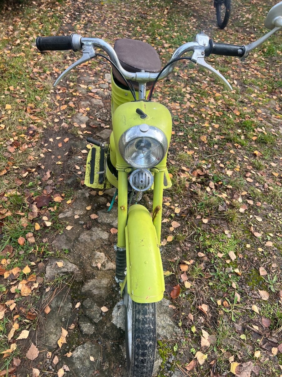 Prodám Jawa pařez veterán z lyziny - 3