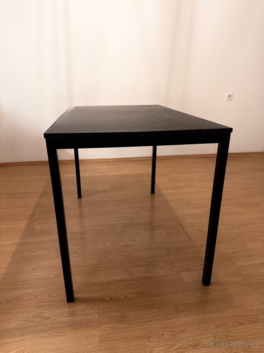 Černý stůl IKEA - 3