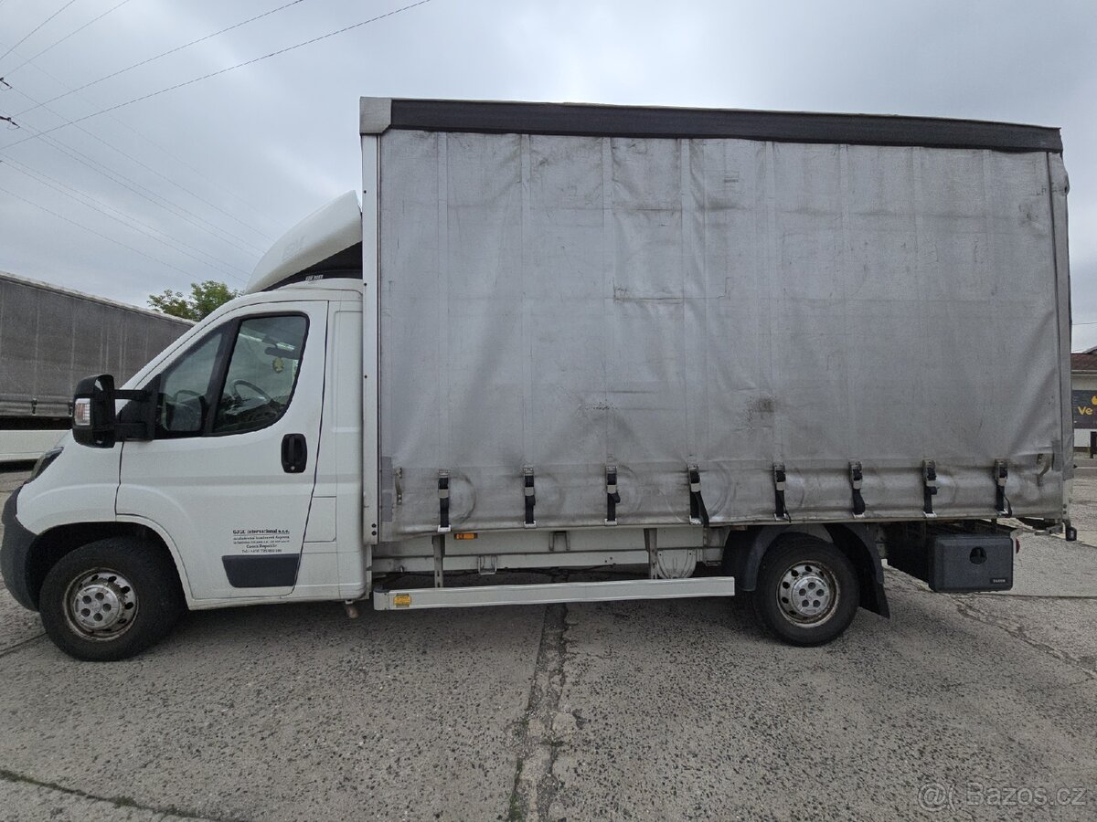 Peugeot Boxer
2,0 HDI
- 3