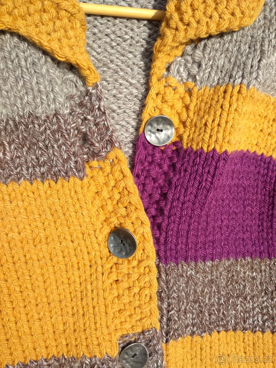 Dámský ručně pletený svetr - 3