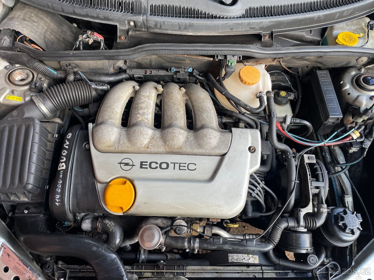 Opel Tigra ,,A" 1.4i 16V 66kW rok 2000 Náhradní díly - 3