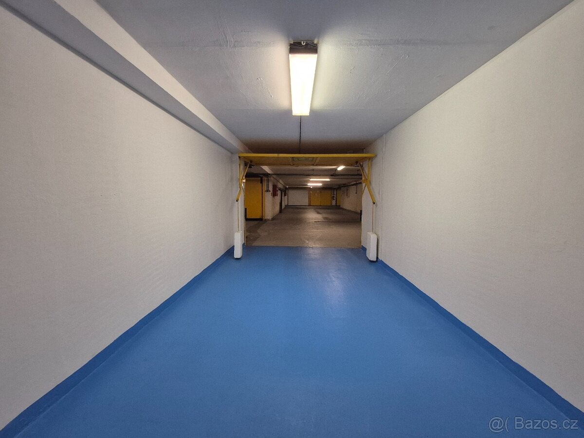 Garáž Praha - sídliště Řepy - ul. Na Chobotě - 3