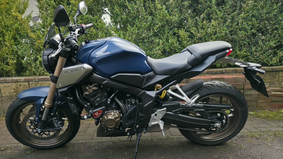 Honda CB650R 2021, plná výbava - 3