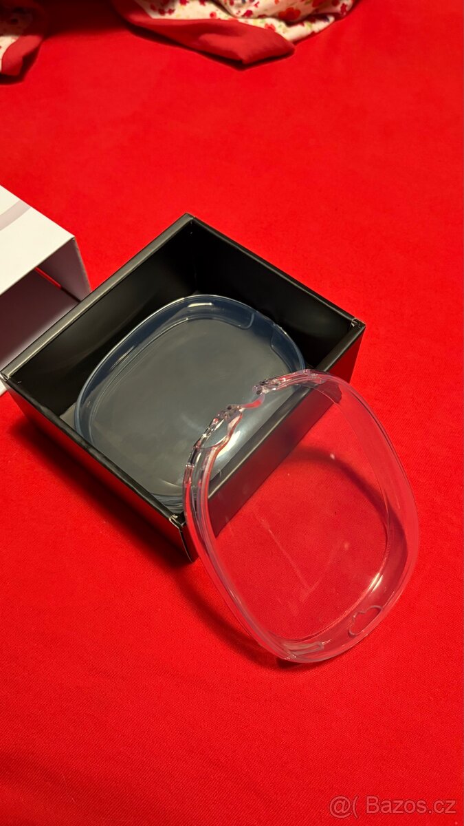 AirPods Max kryty mušlí Tech21 - 3