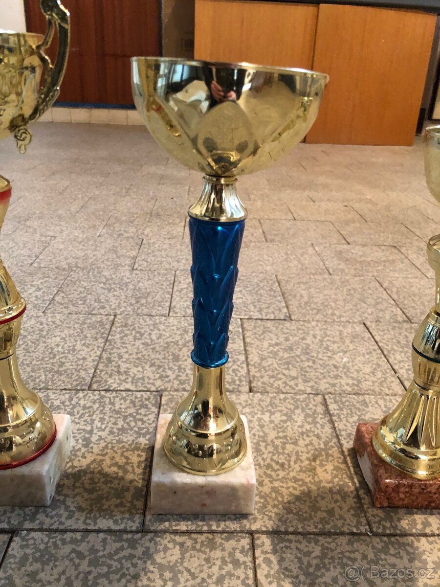 Zlaté poháry. - 3
