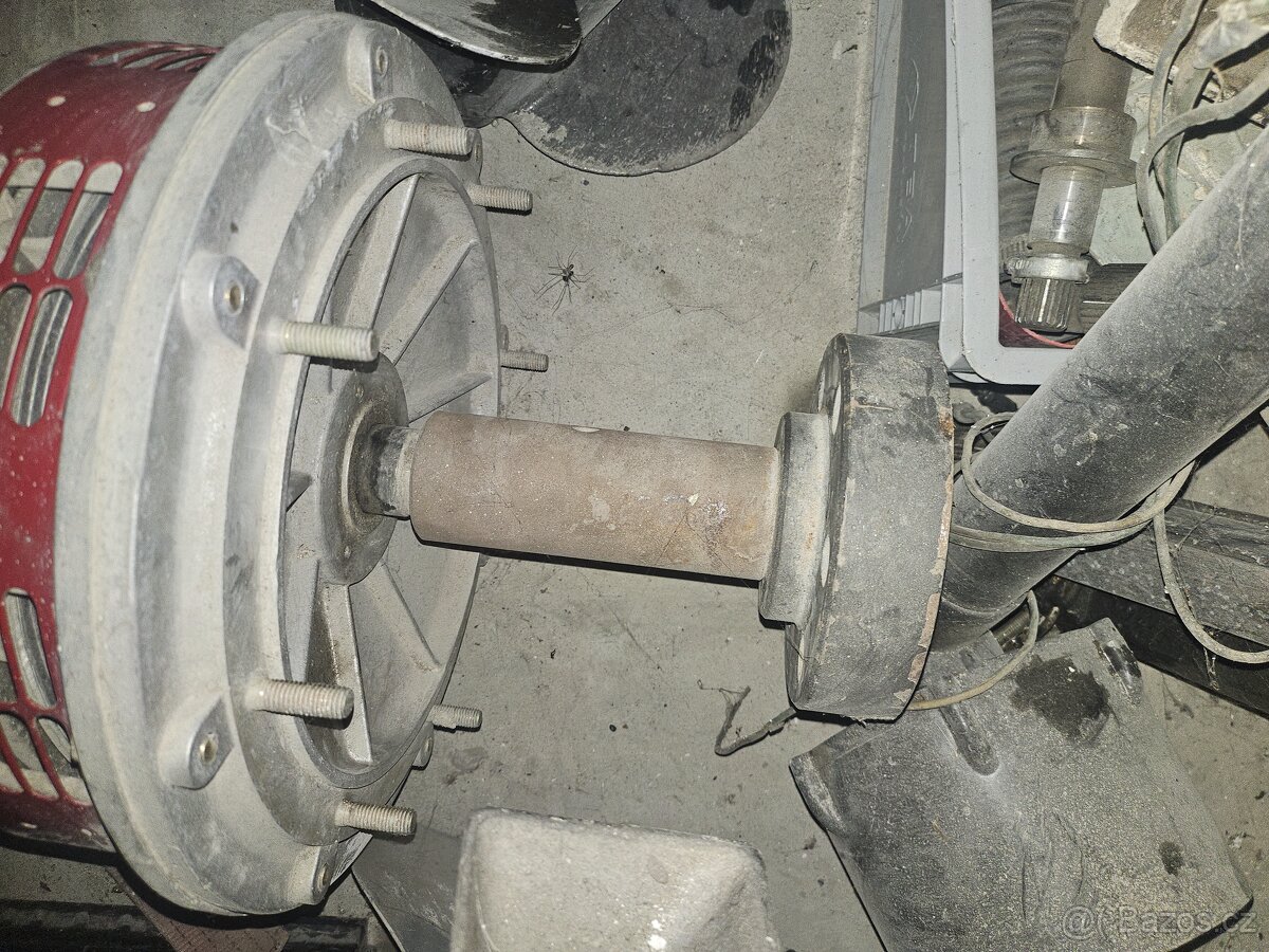 Generátor 22,4 na celý hotel - 3