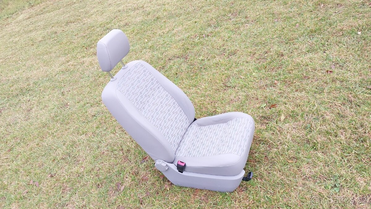 Volkswagen Transporter T5 – Sedadlo řidič - 3