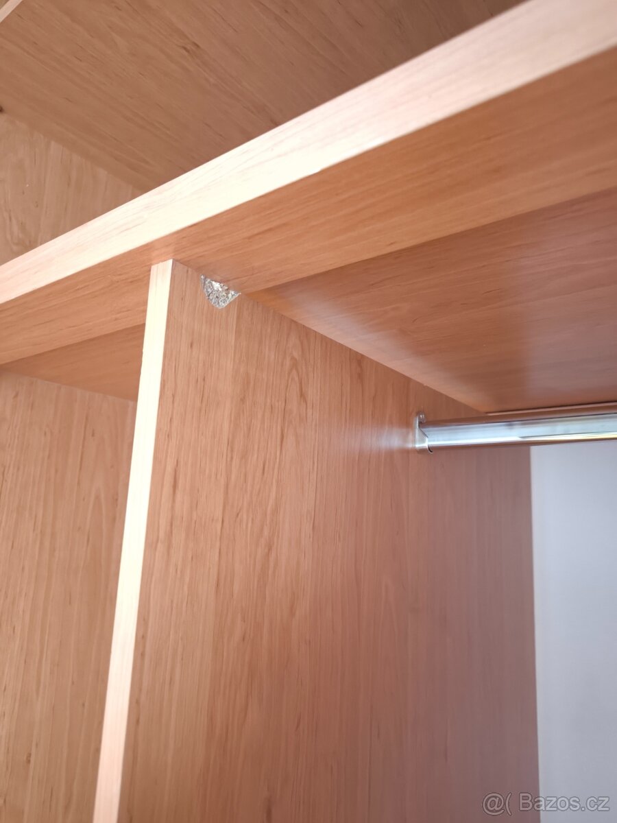 Vysoká skříň - 3