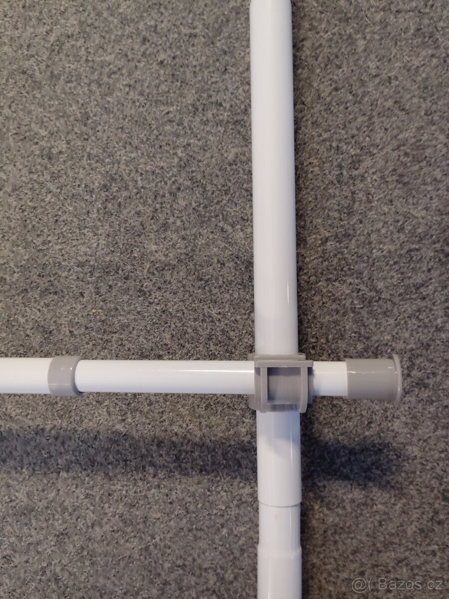 Teleskopický věšák, stojan na oblečení bílý kovový - 3