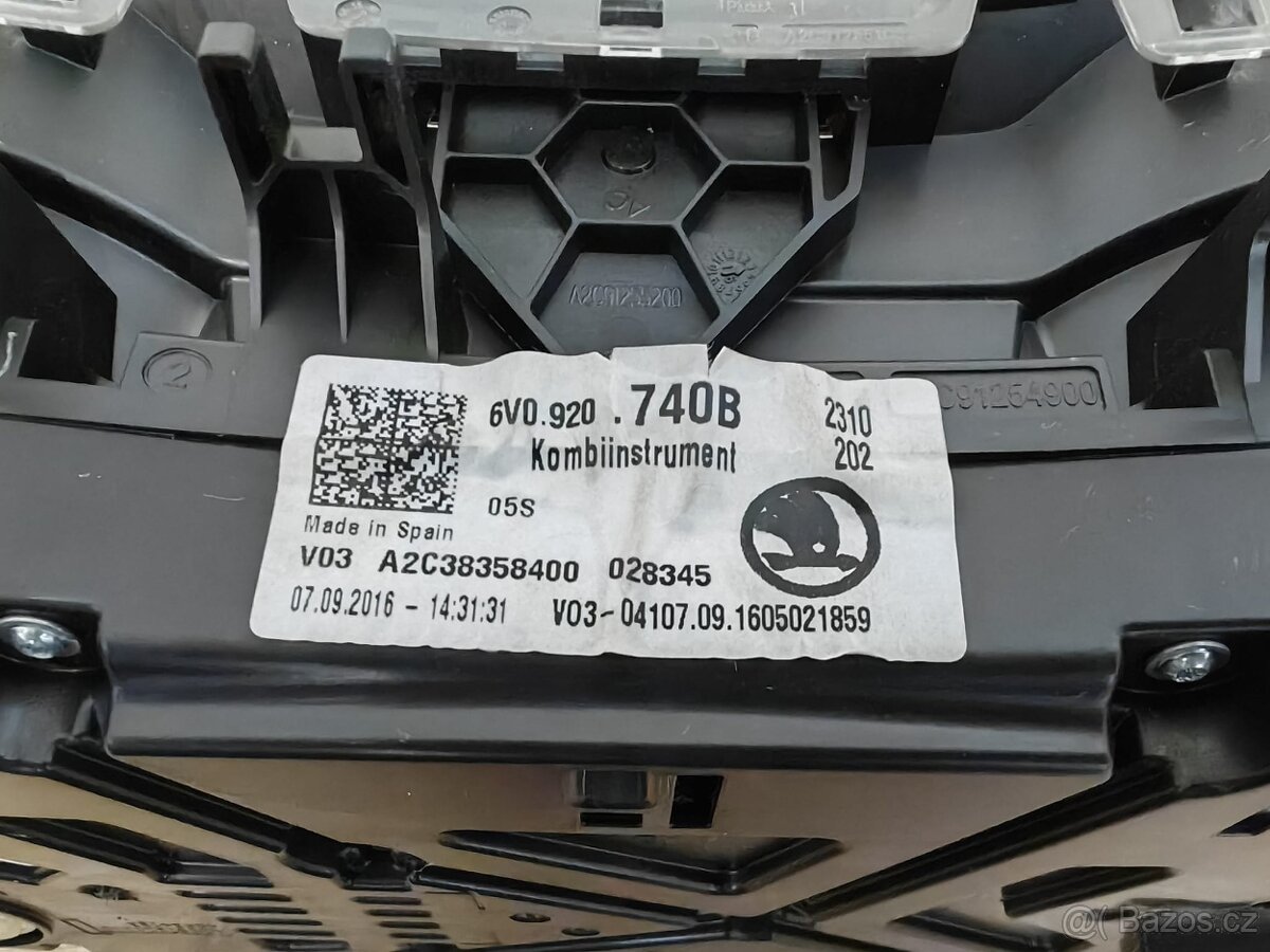 Budíky, rádio Škoda - 3