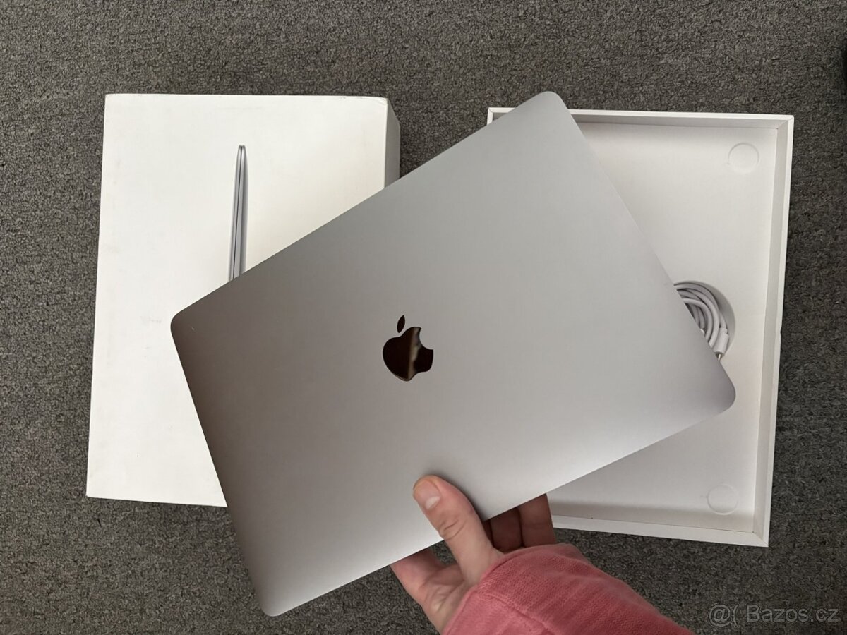 Macbook Air 13" M1 8 GB RAM | 256 SSD | TOP stav - 3