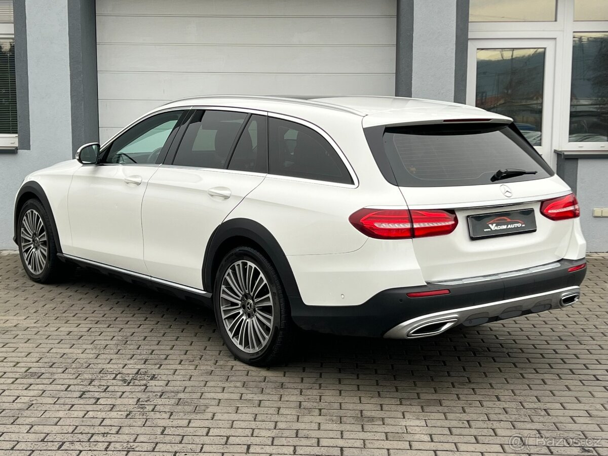 Mercedes-Benz E 220D 4MATIC ALL TERRAIN - 3