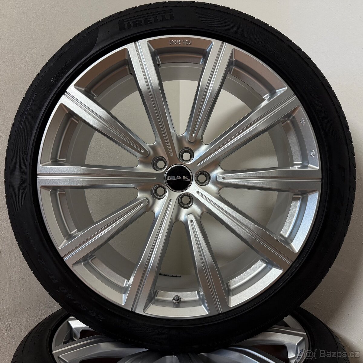 JAGUAR / LAND ROVER 5x108 R22 ET40+LETNÍ 255/40R22 6/5,5mm