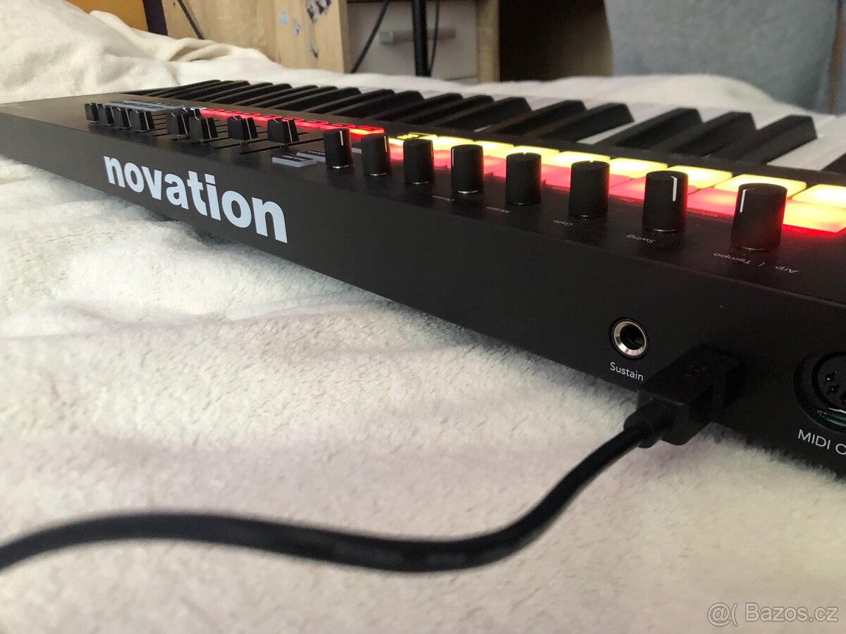 MIDI klávesnice Novation Launchkey 49 mk3 - 3