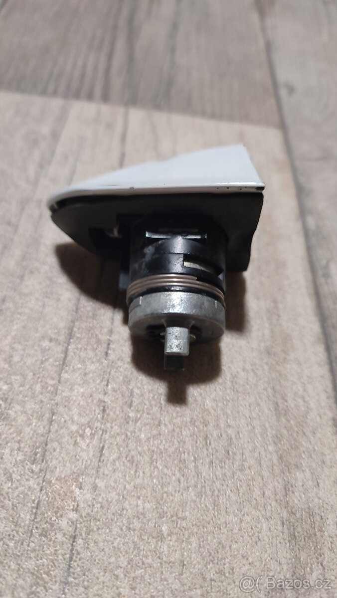 Dveřní klika ford mustang 15+ - 3