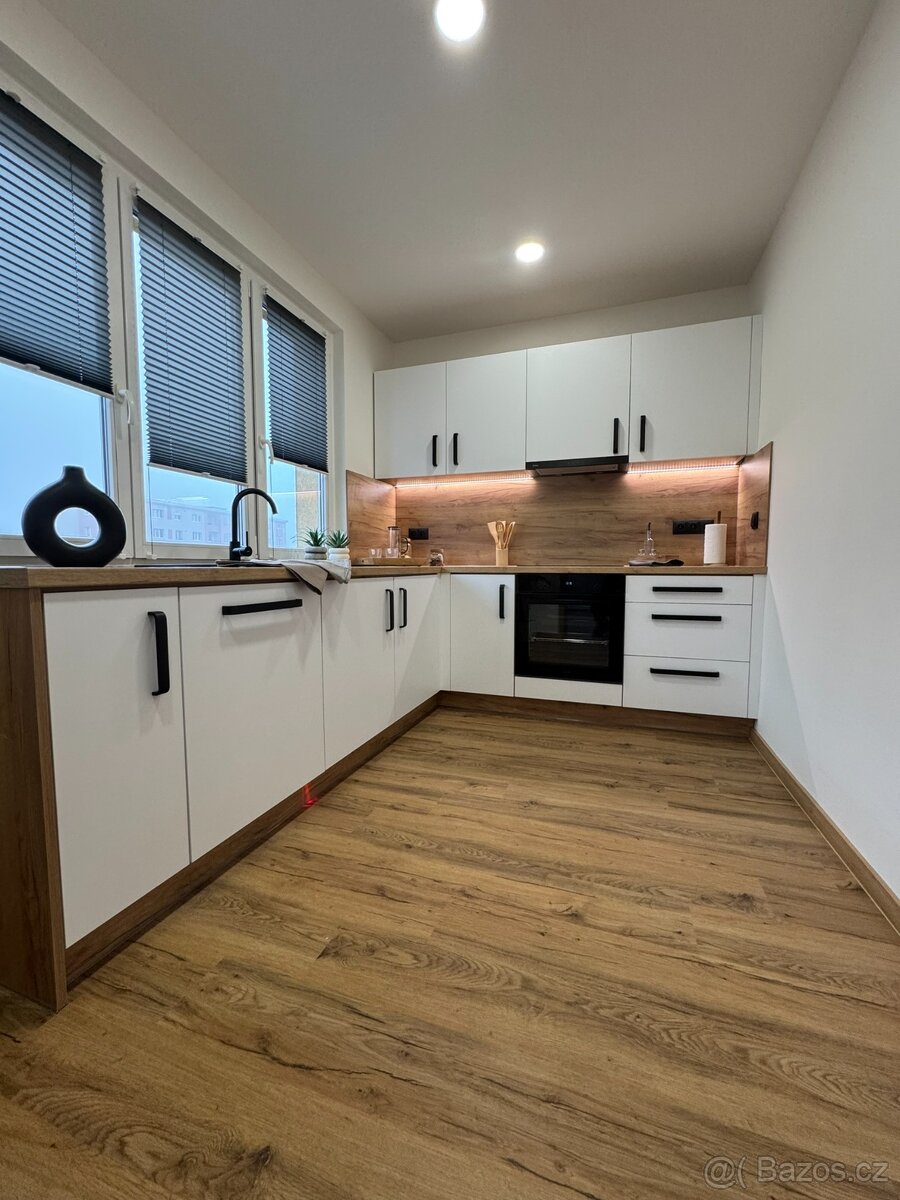 Prodej bytu 2+1 Jaroslava Vrchlického, Most - 3