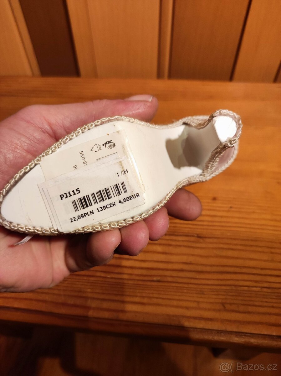 Stojan na šperky - střevíček - 3