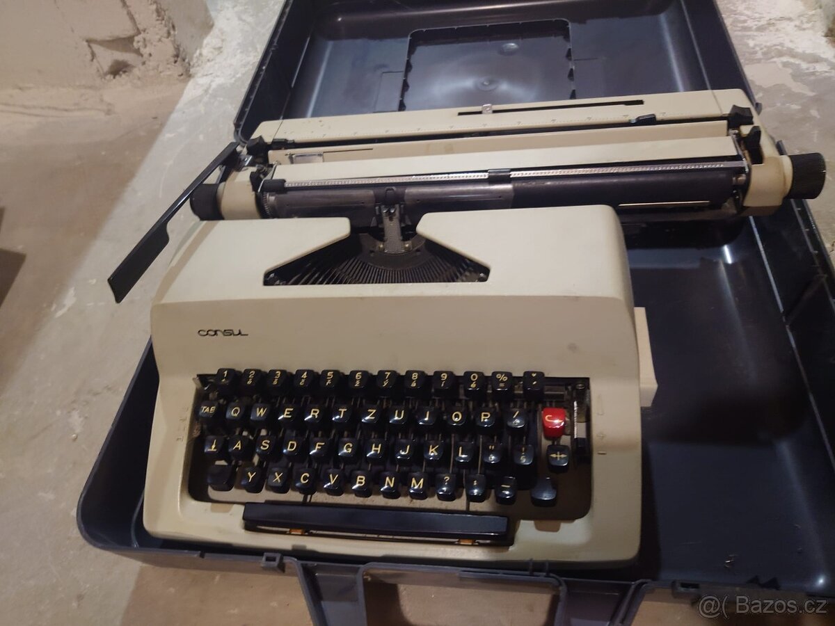 Psací stroj, Tesla B43, staré odznáčky - 3