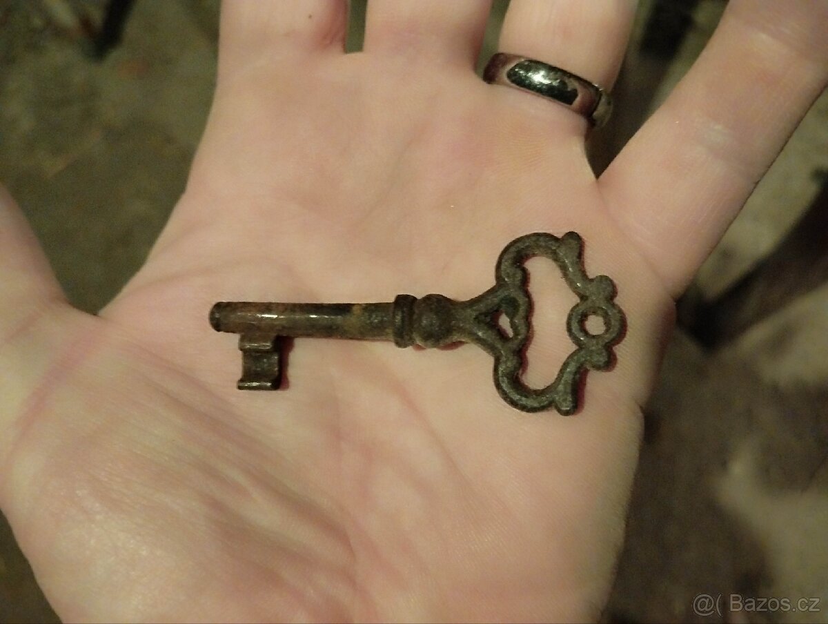 Historický / starožitný stůl s šuplíkem - 3