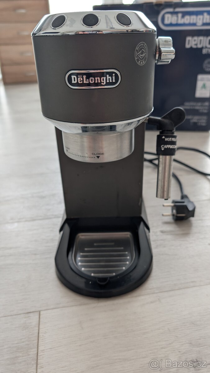 DeLonghi EC685.BK - 3