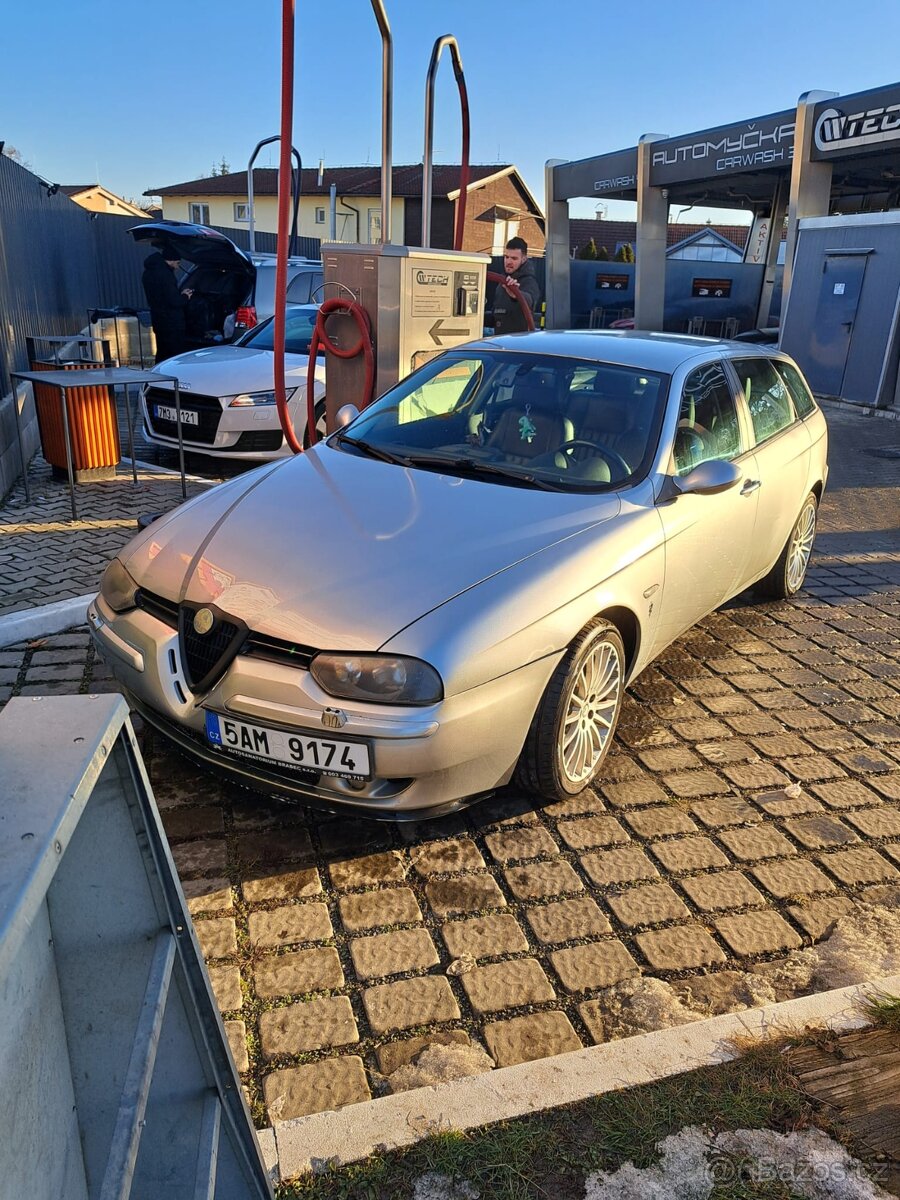 Alfa Rome 156 2.5 V6 - 3