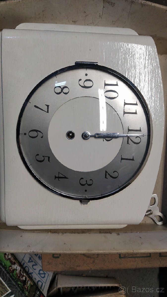 Stolní a nástěnné hodiny - 3