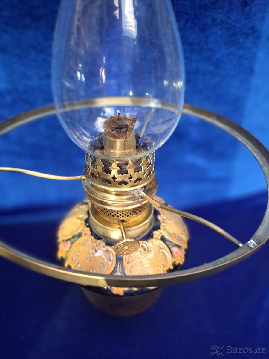 Petrolejová lampa z majoliky 2 - 3