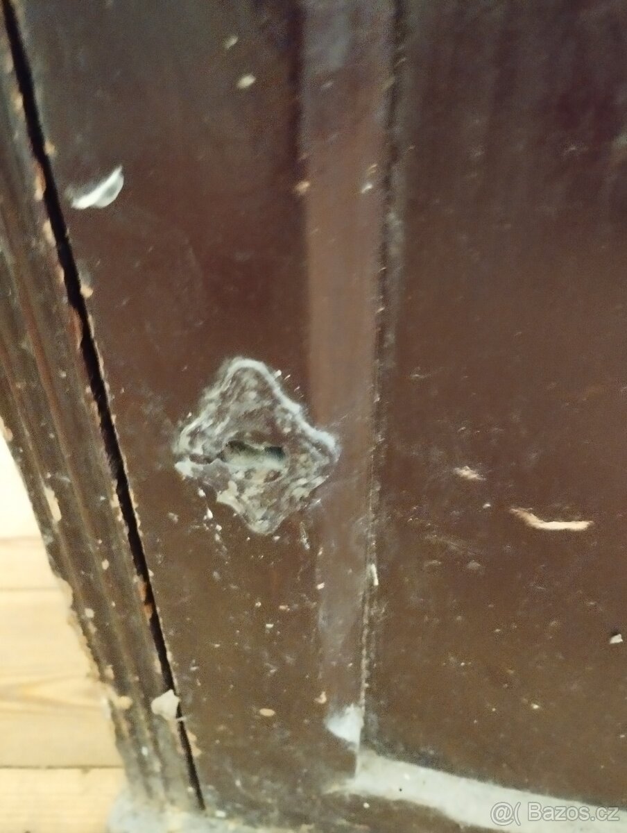 Starý noční stolek, skříňka - 3